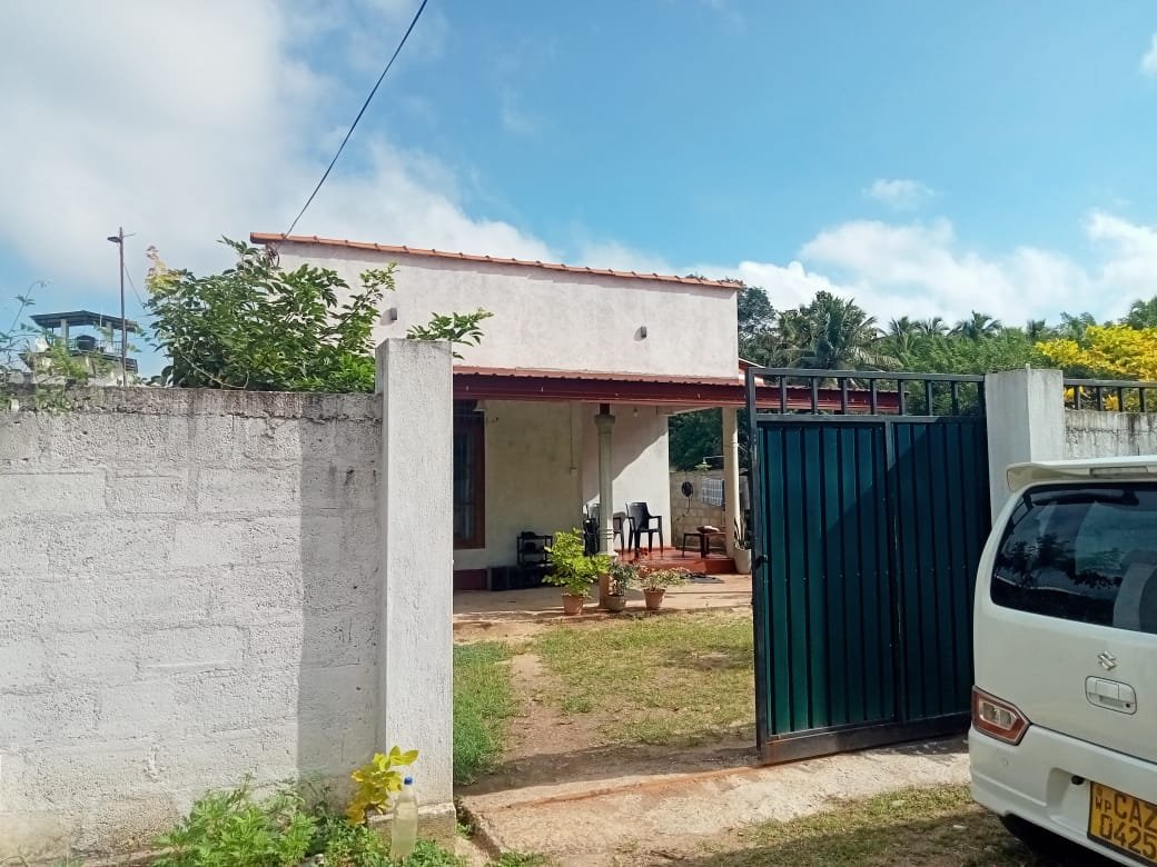 ලක්ශ 93 කුරුණැගලින් නිවසක්